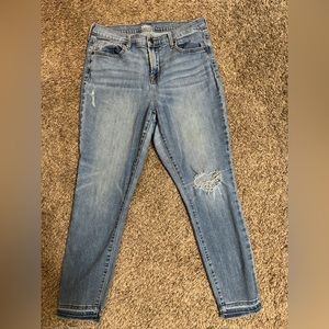 Old Navy Curvy Skinny Jeans- Size 10